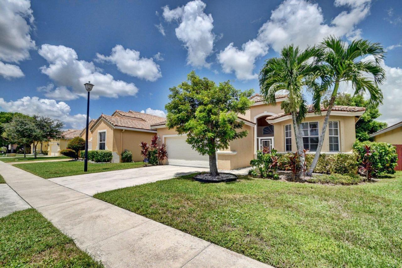 9441 Lago Drive - Photo 1