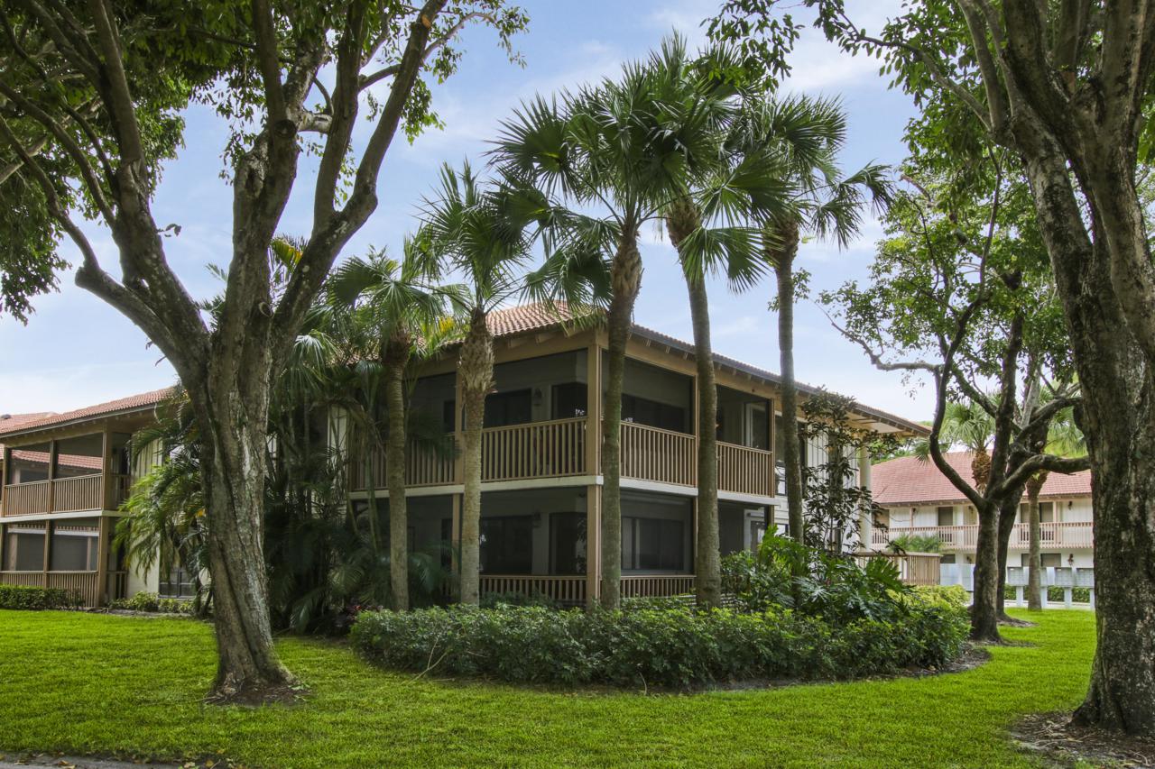 307 Brackenwood Circle - Photo 1