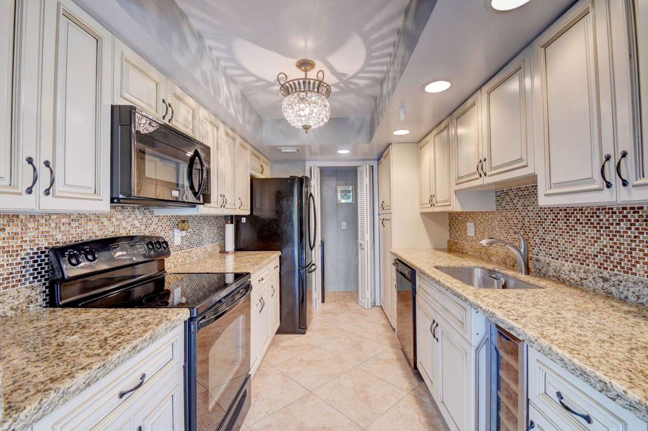 859 Jeffrey Street - Photo 1