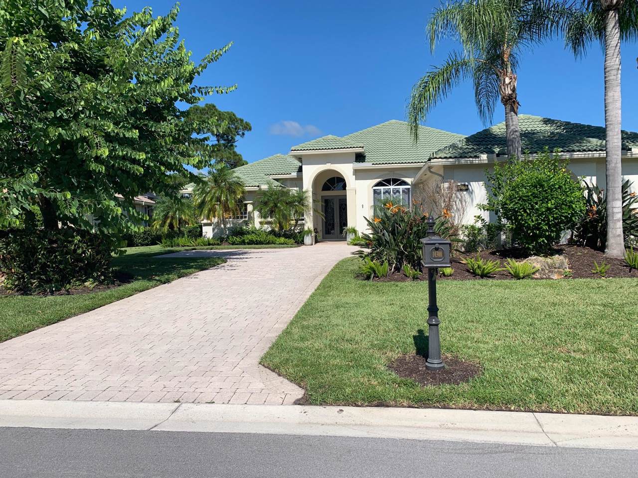 10300 Crosby Place - Photo 1