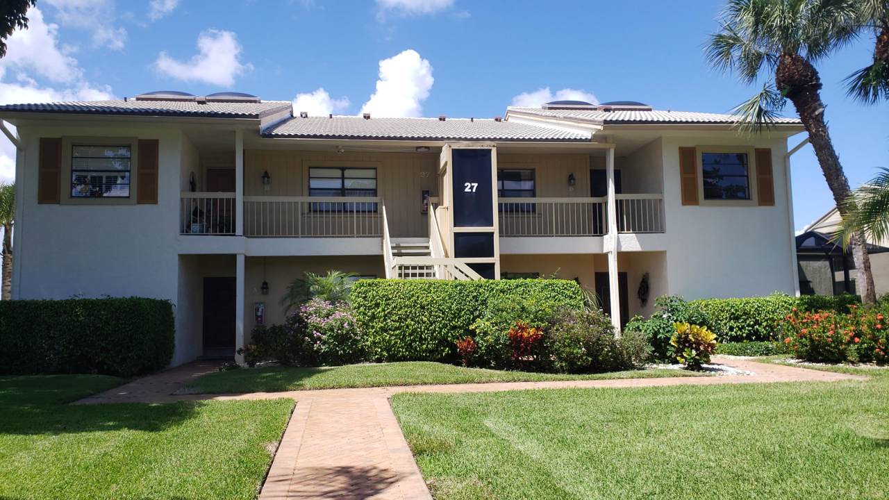 27 Eastgate Drive - Photo 1