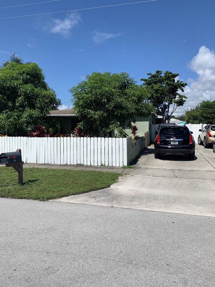 1027 14 Court - Photo 1