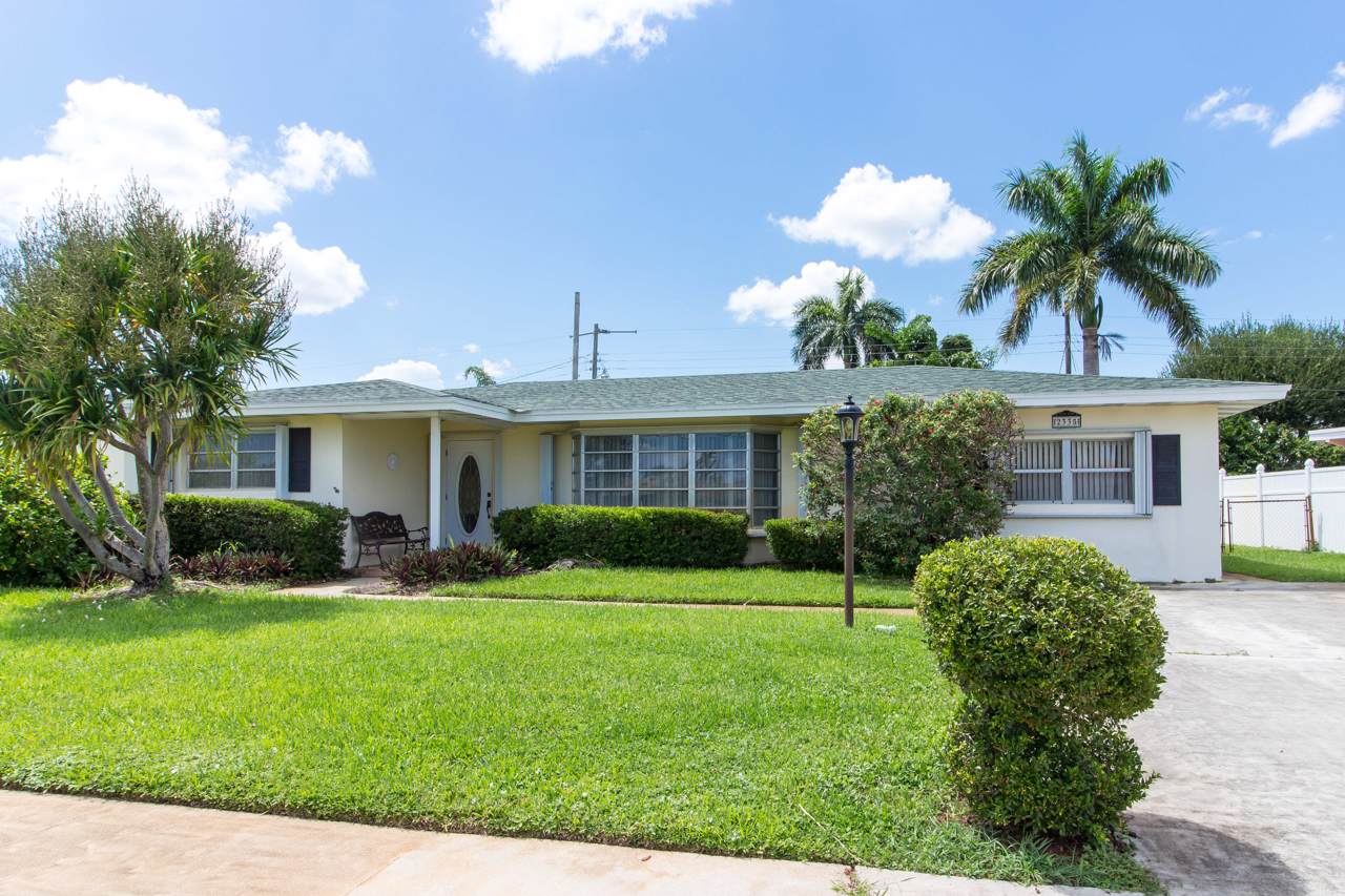 2335 Edgewater Drive - Photo 1