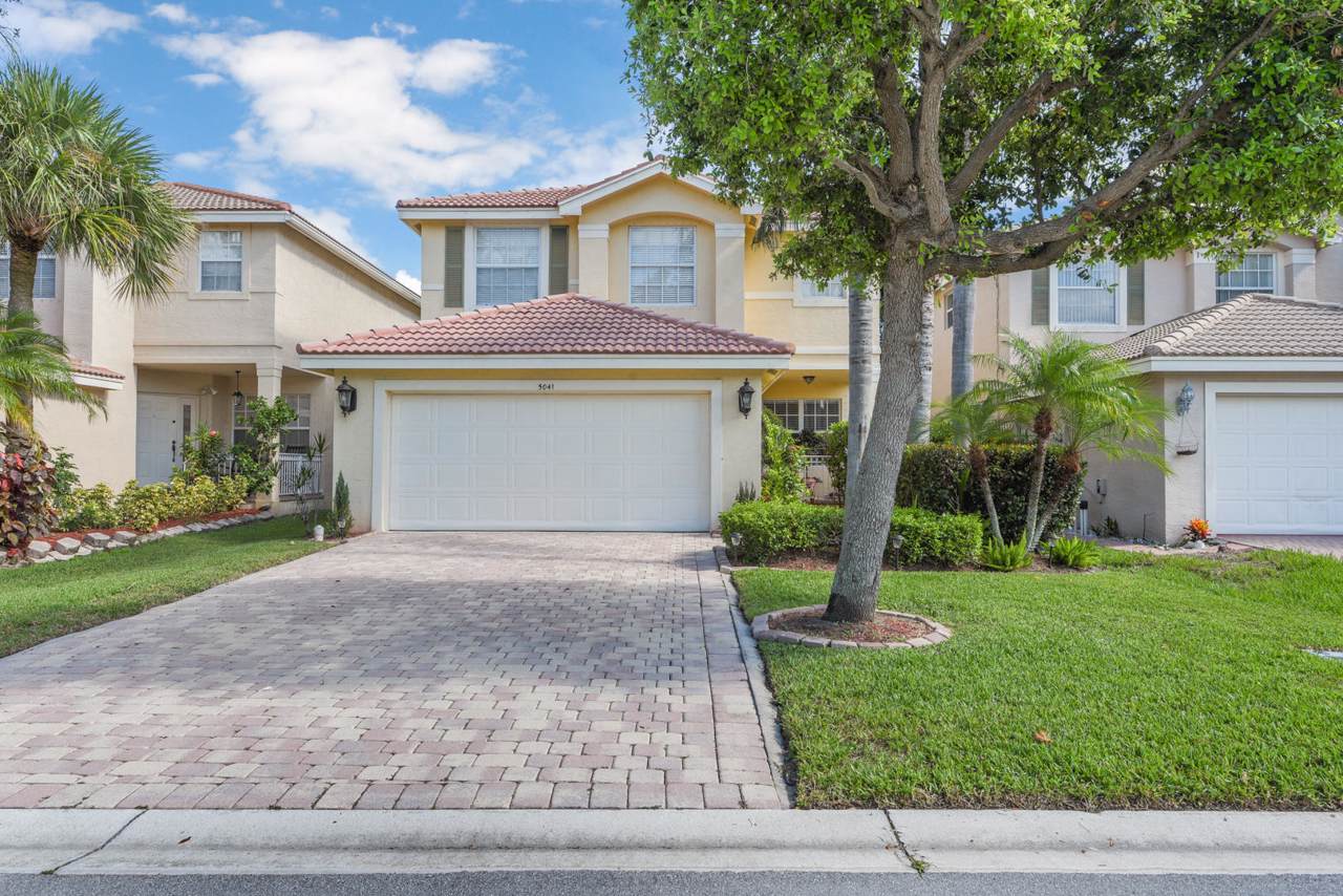 5041 Starblaze Drive - Photo 1