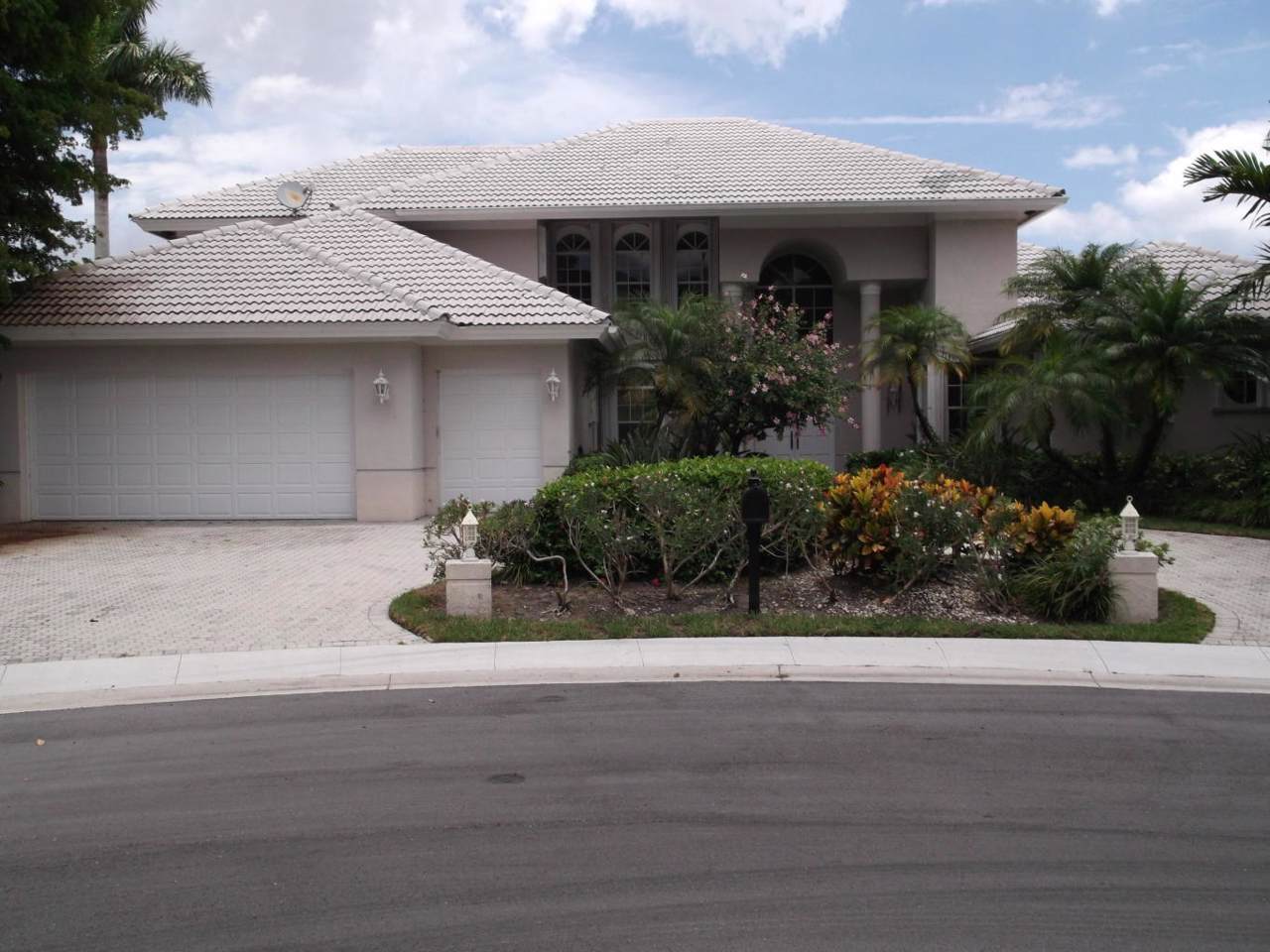 5882 26th Court - Photo 1
