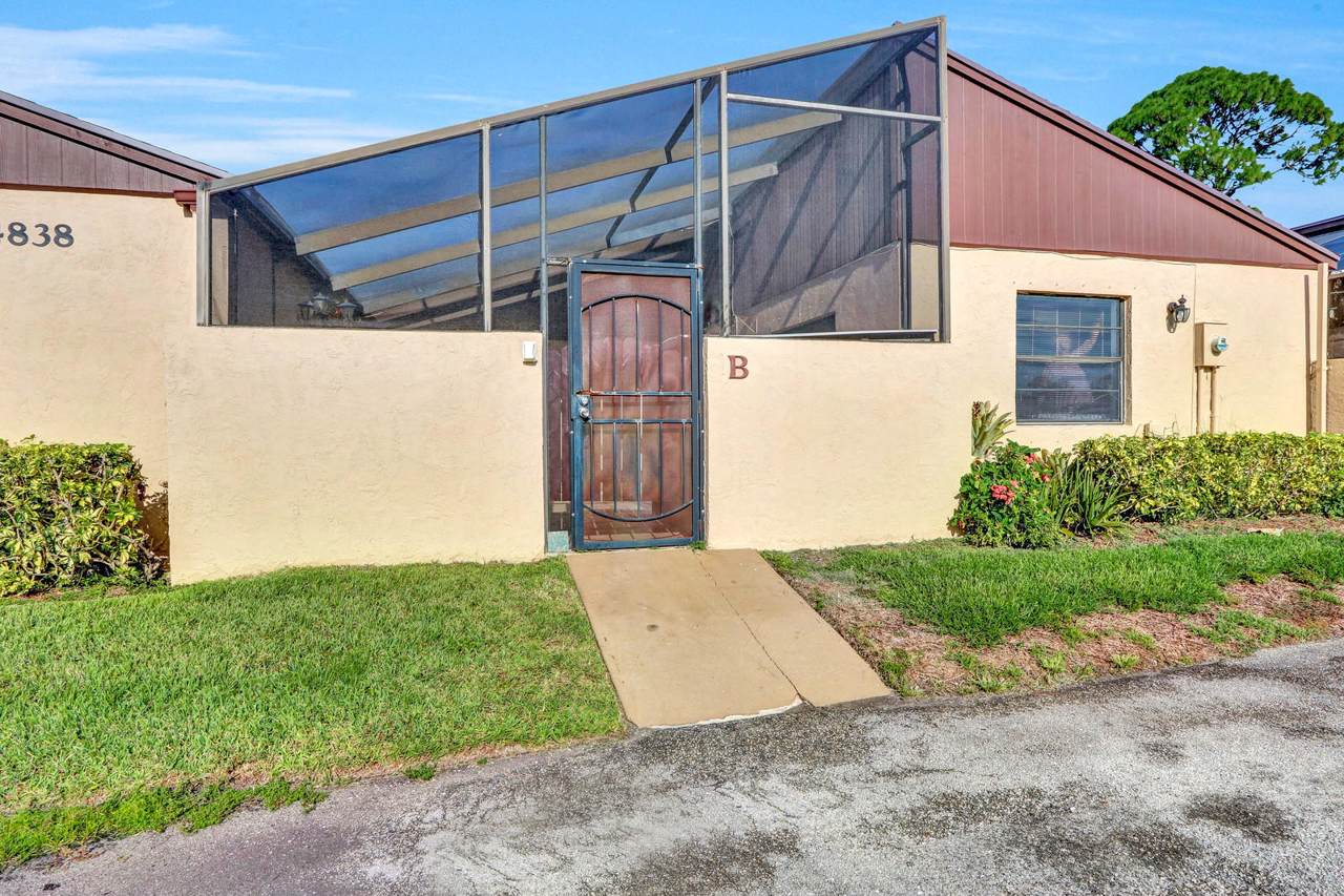 4838 Sunny Palm Circle - Photo 1