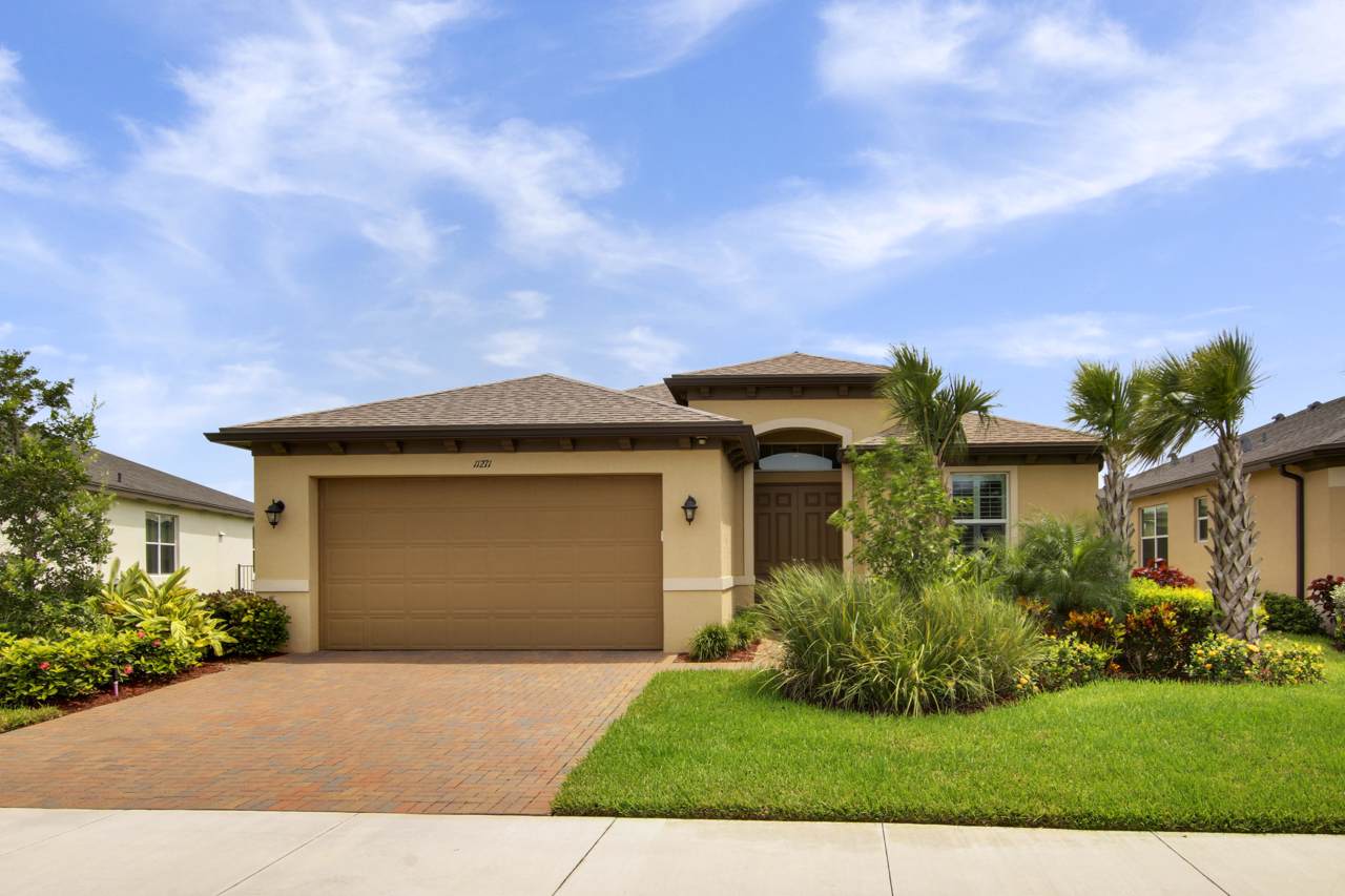 11271 Lake Park Drive - Photo 1