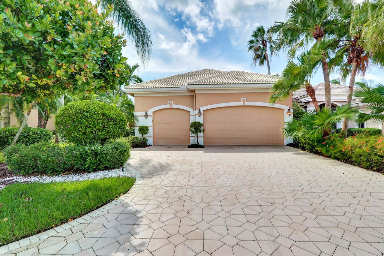 6734 Oakmont Way - Photo 1