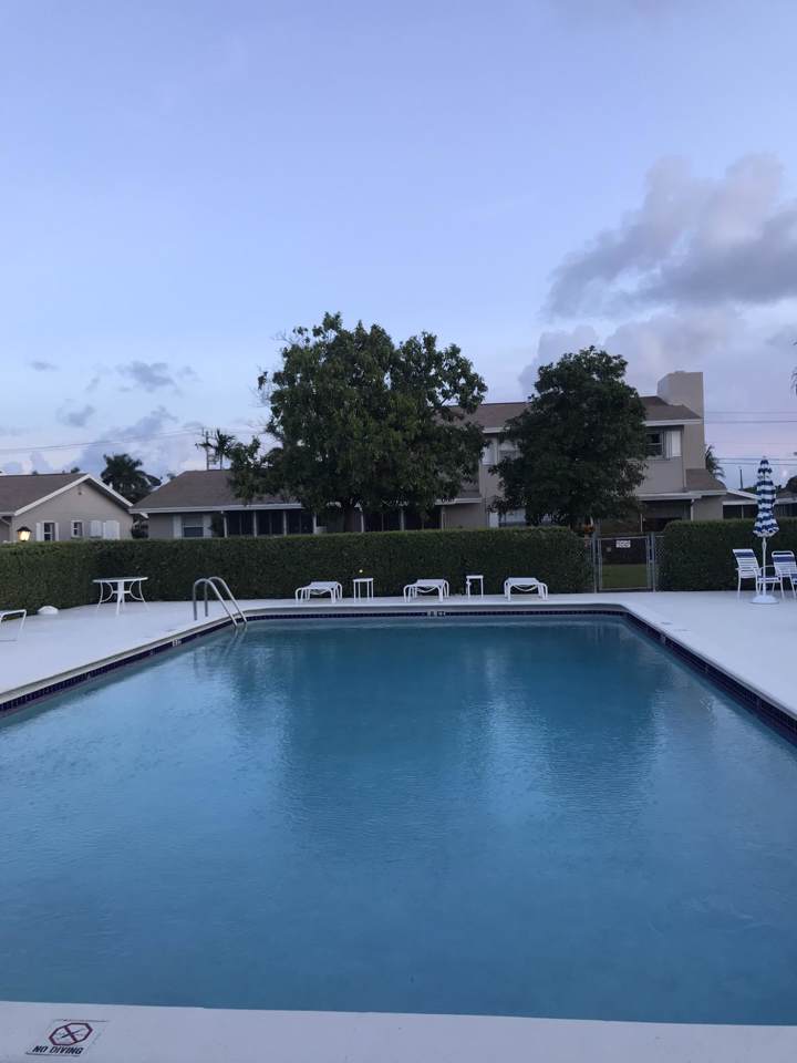 913 10 Street - Photo 1