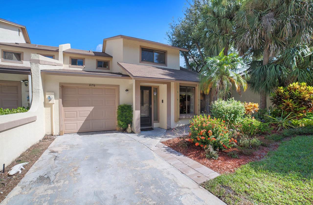 1076 Raintree Lane - Photo 1