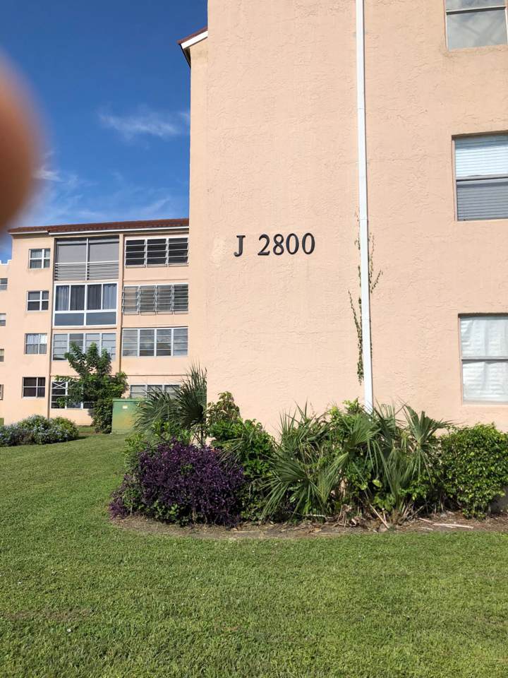 2800 Somerset Drive - Photo 1