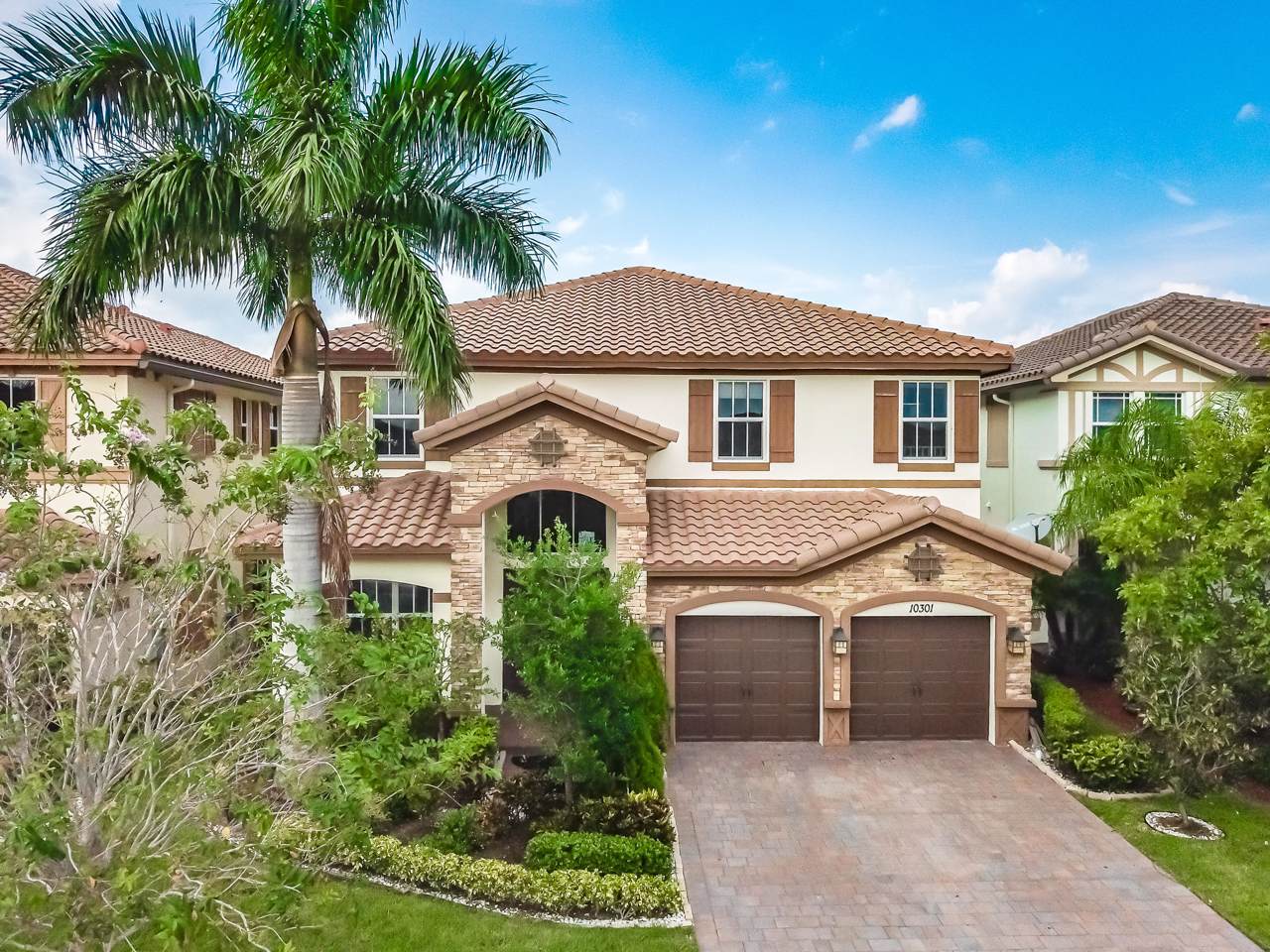 10301 Lake Vista Court - Photo 1