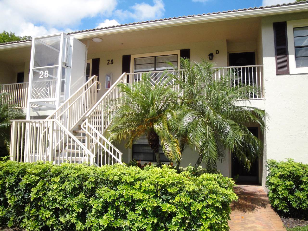 28 Stratford Lane - Photo 1