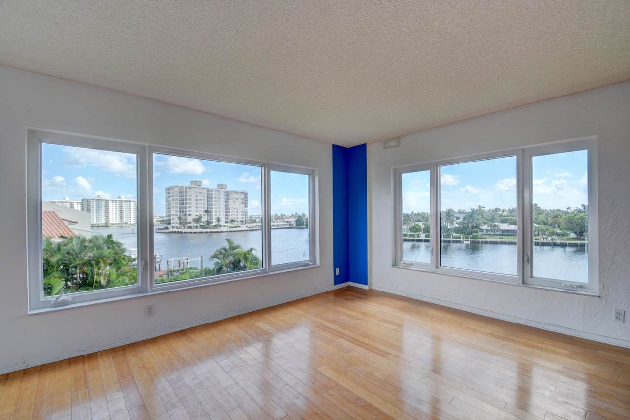 555 6th Avenue - Photo 1