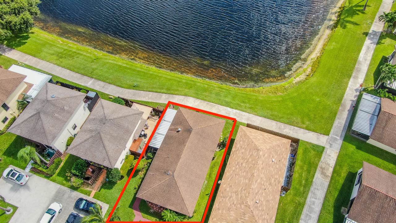 1588 Ferngran Avenue - Photo 1