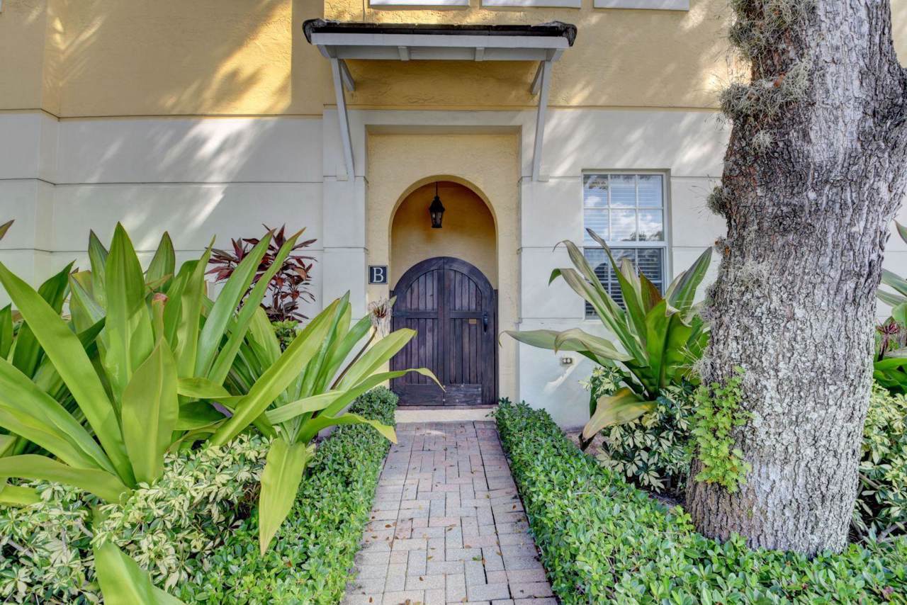 285 6th Avenue - Photo 1