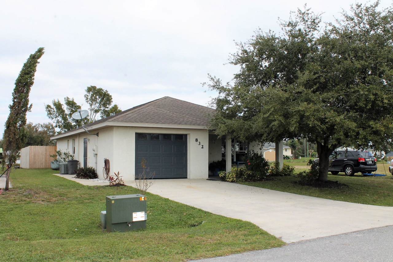 832 Thatcher Boulevard - Photo 1