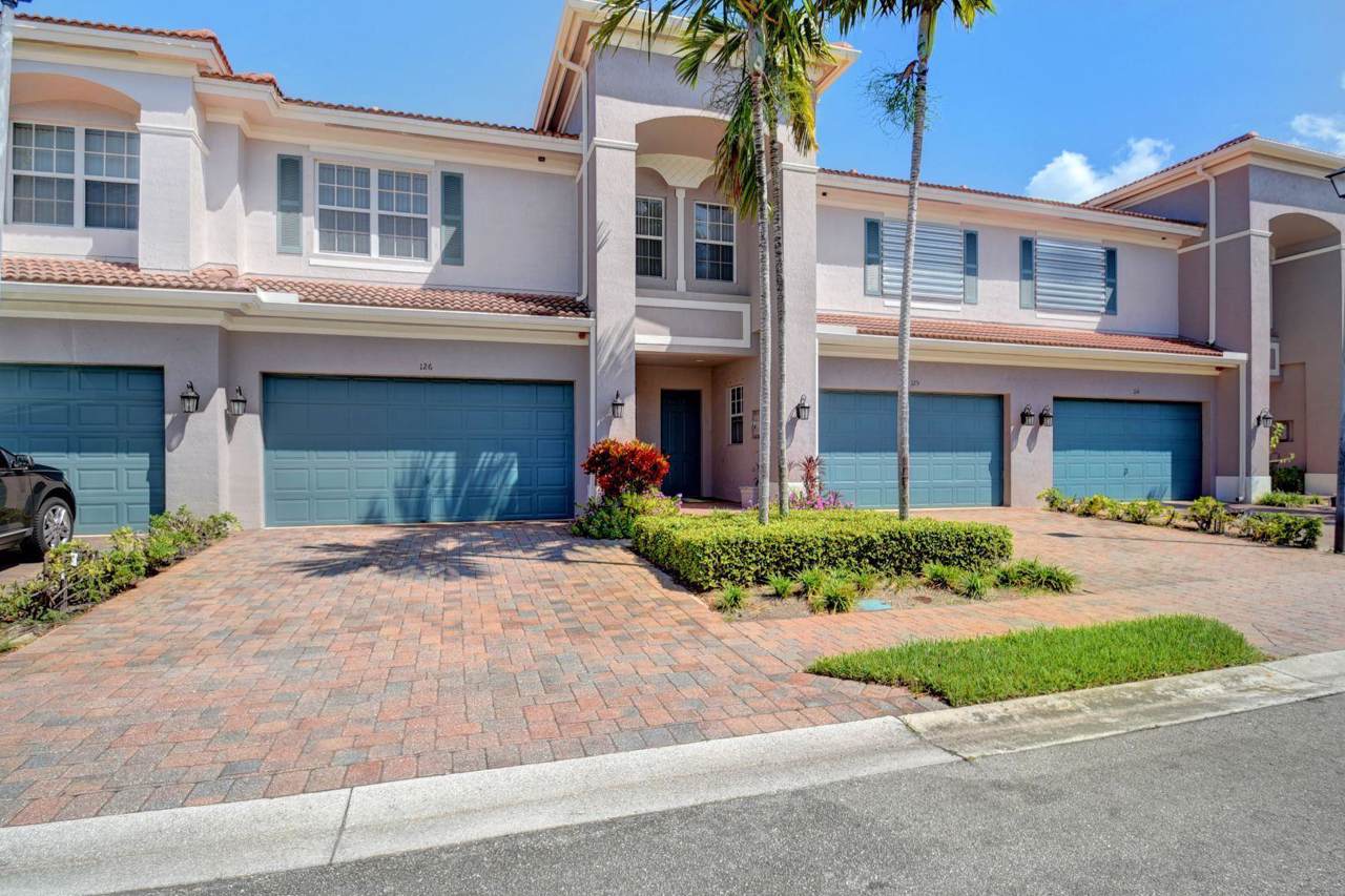 126 Lancaster Road - Photo 1