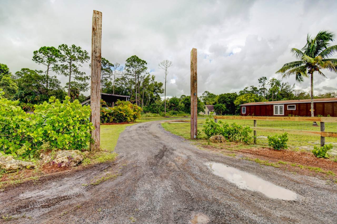 1320 B Road - Photo 1