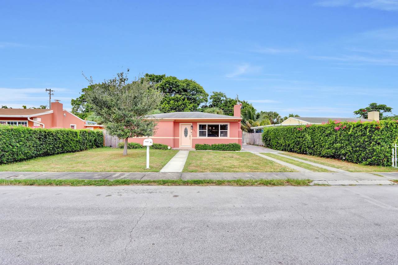 5807 Churchill Circle - Photo 1
