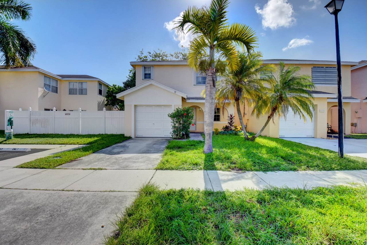 4066 Eastridge Circle - Photo 1