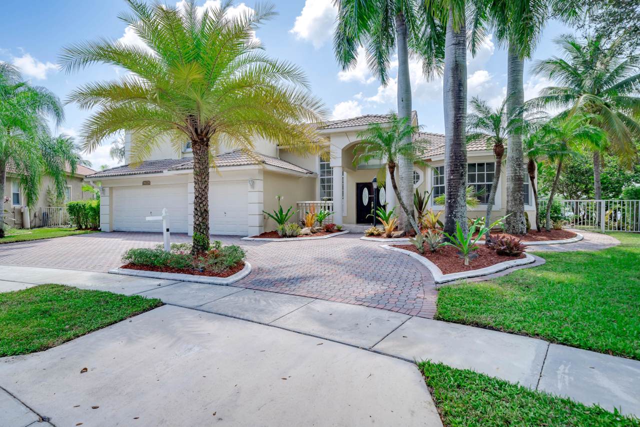 12580 20th Street - Photo 1