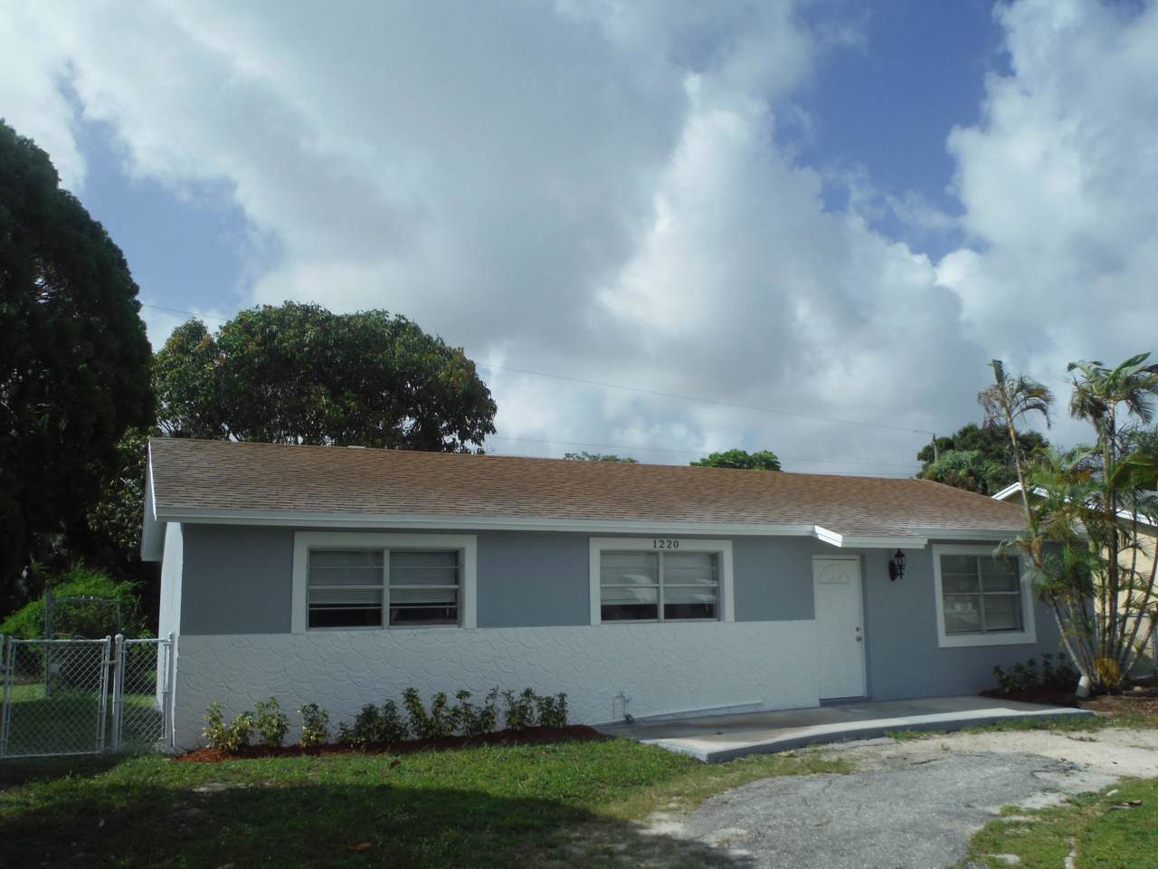 1220 Giller Avenue - Photo 1