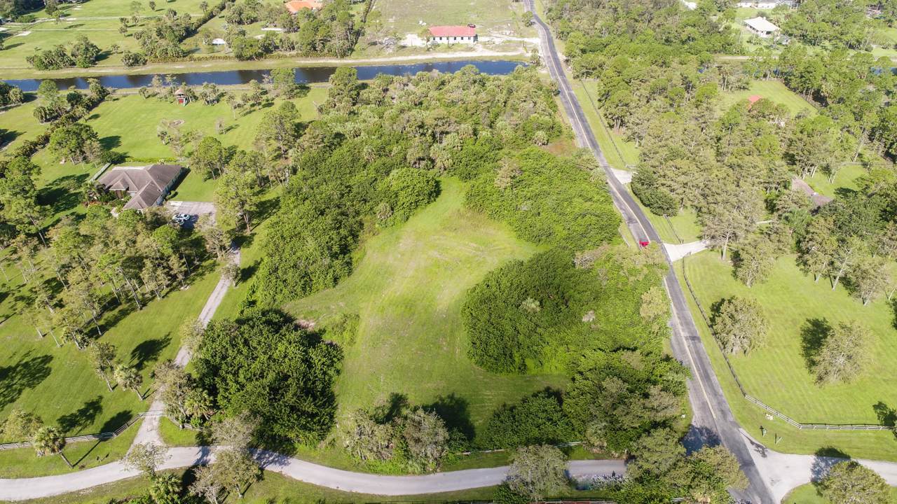 2439 Palm Deer Drive - Photo 1