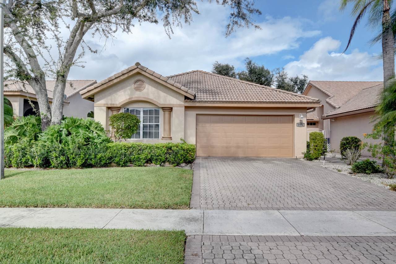 8976 Shoal Creek Lane - Photo 1