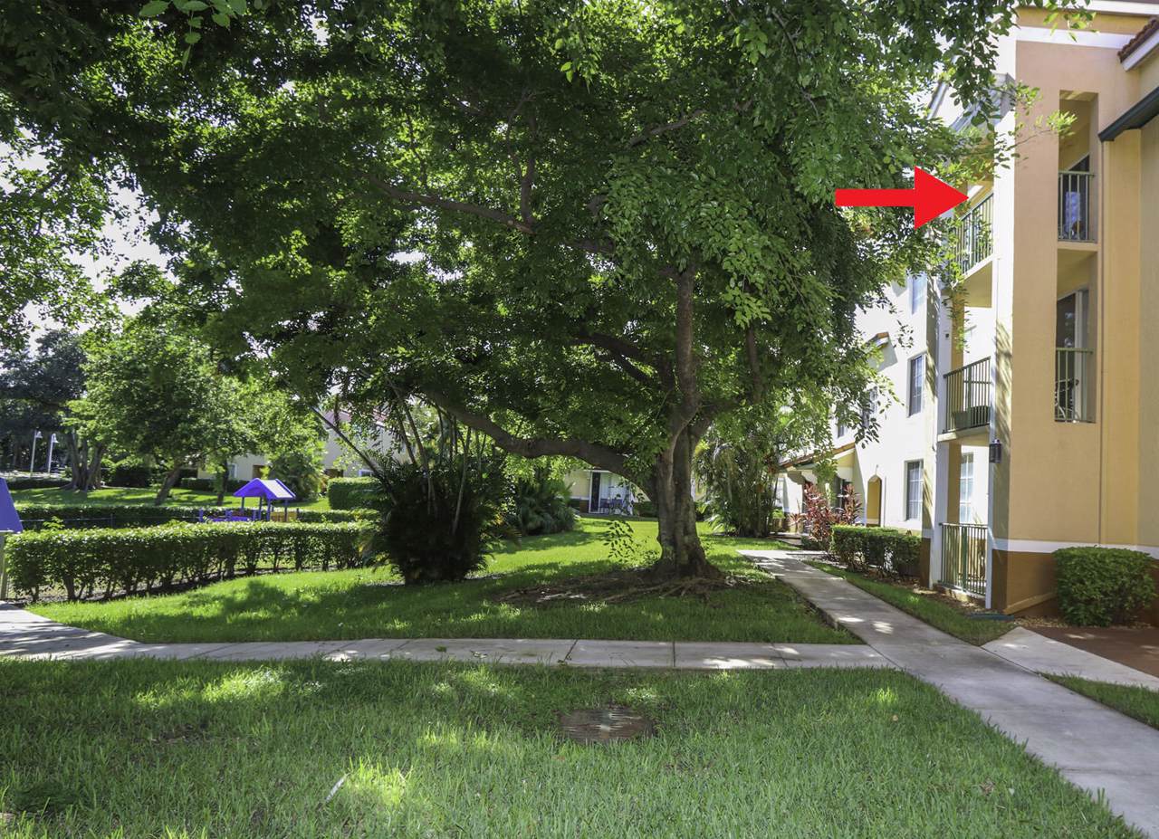 123 Yacht Club Way - Photo 1