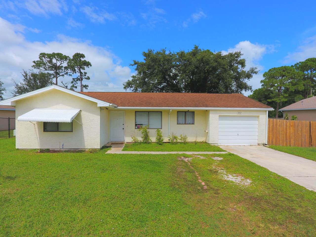 557 Goldcoast Avenue - Photo 1