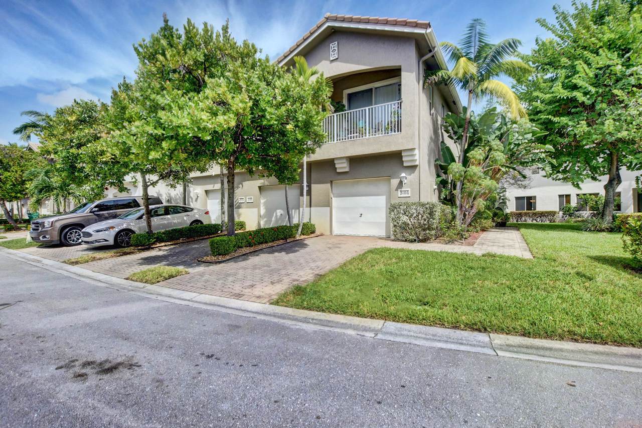 3188 Laurel Ridge Circle - Photo 1