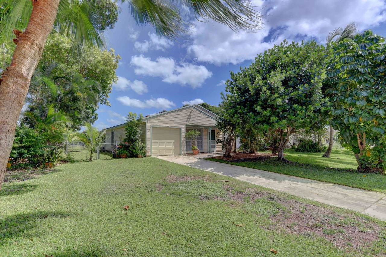 5383 Courtney Circle - Photo 1