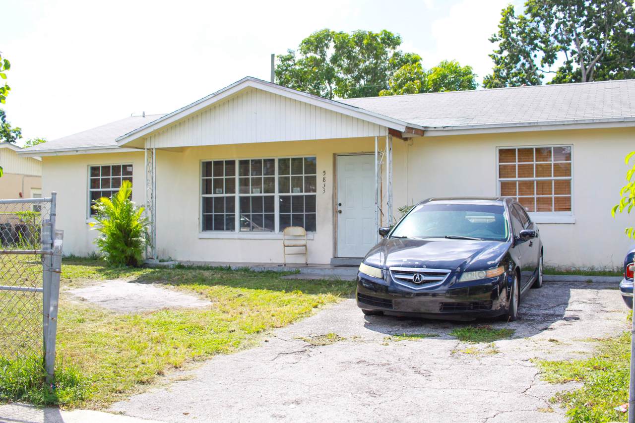 5833 Barbados Way - Photo 1