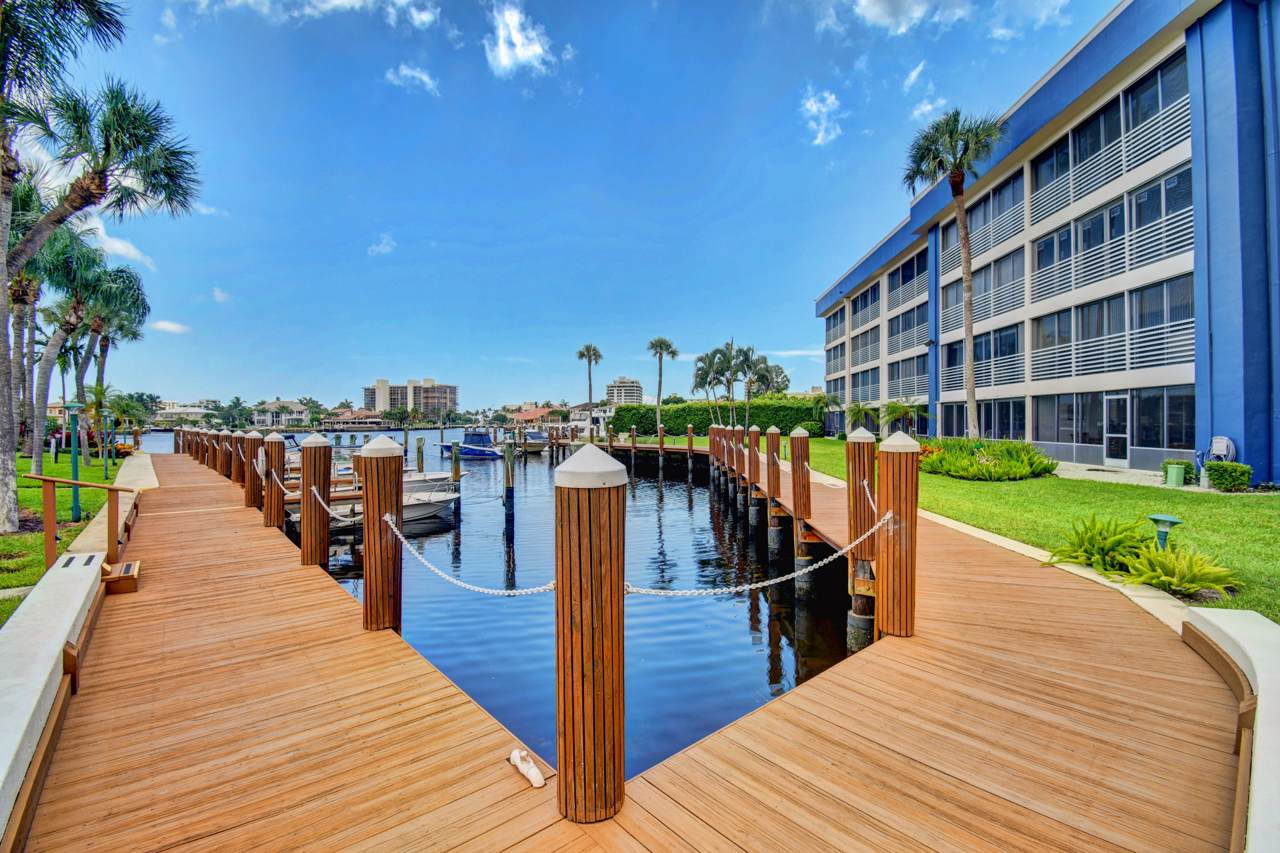 921 Spanish Circle - Photo 1