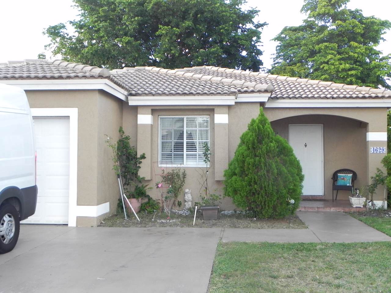 4629 12th Street - Photo 1