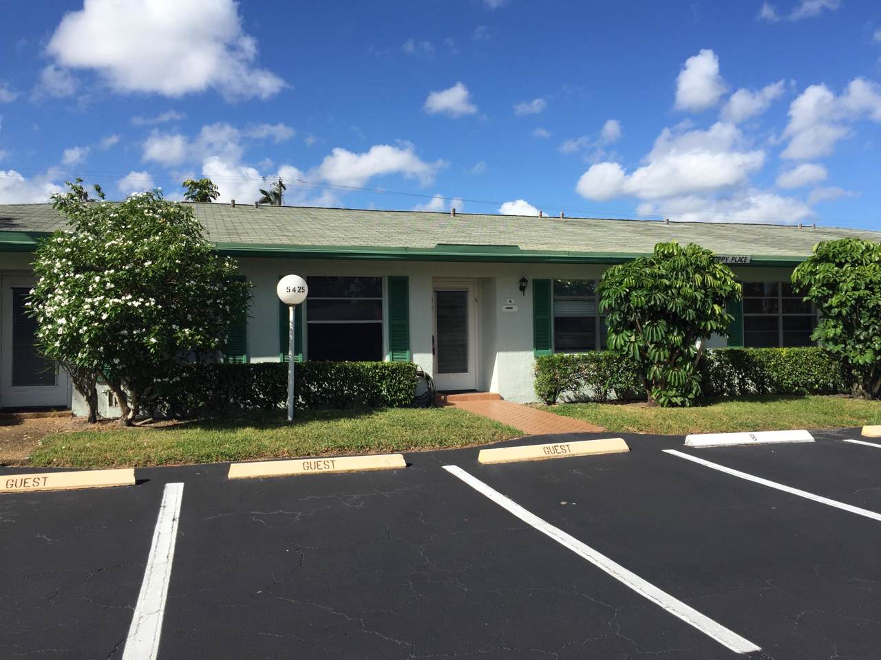 5425 Poppy Place - Photo 1