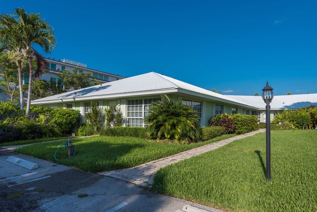 410 Venetian Drive - Photo 1