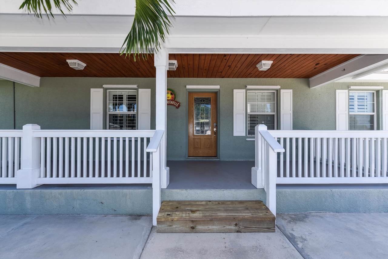 1340 7th Street - Photo 1