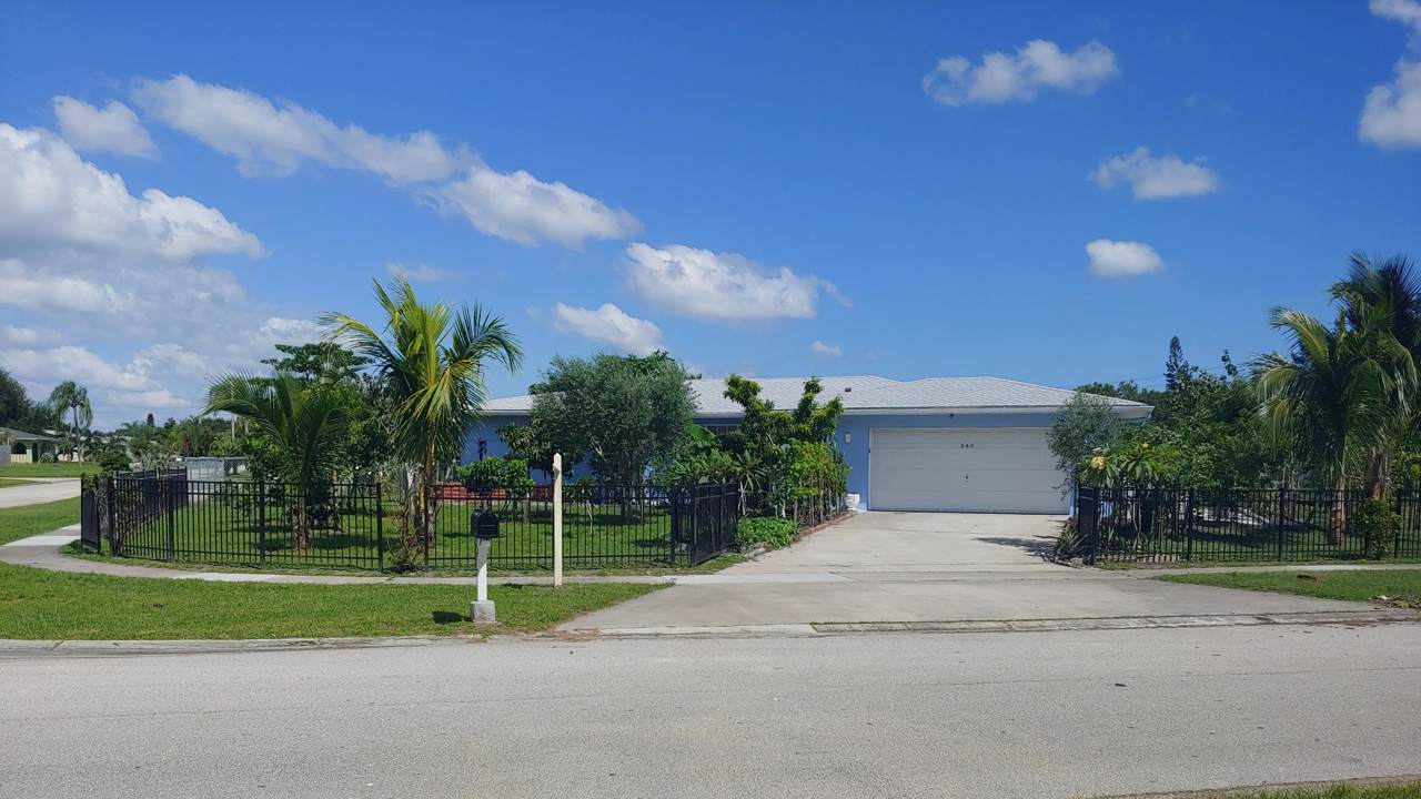 205 Ardsley Drive - Photo 1