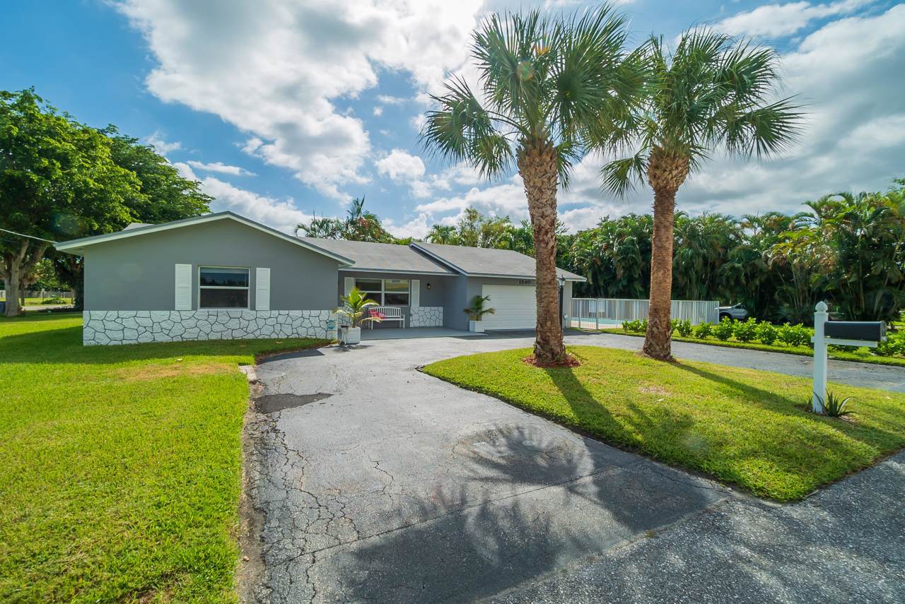 1540 Florida Mango Road - Photo 1