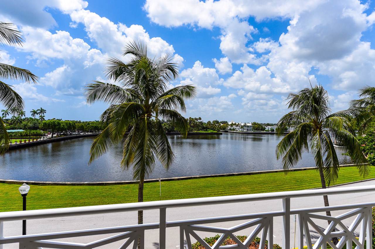 425 Worth Avenue - Photo 1