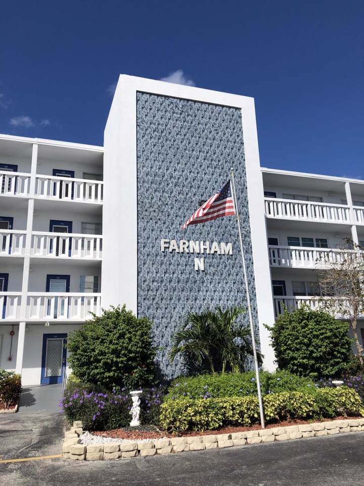 1011 Farnham - Photo 1