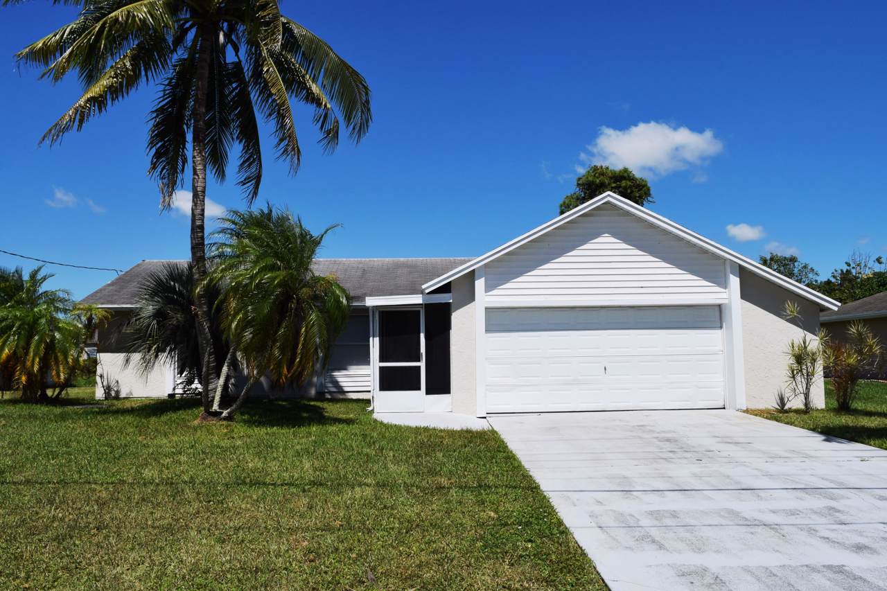 261 Glenwood Drive - Photo 1