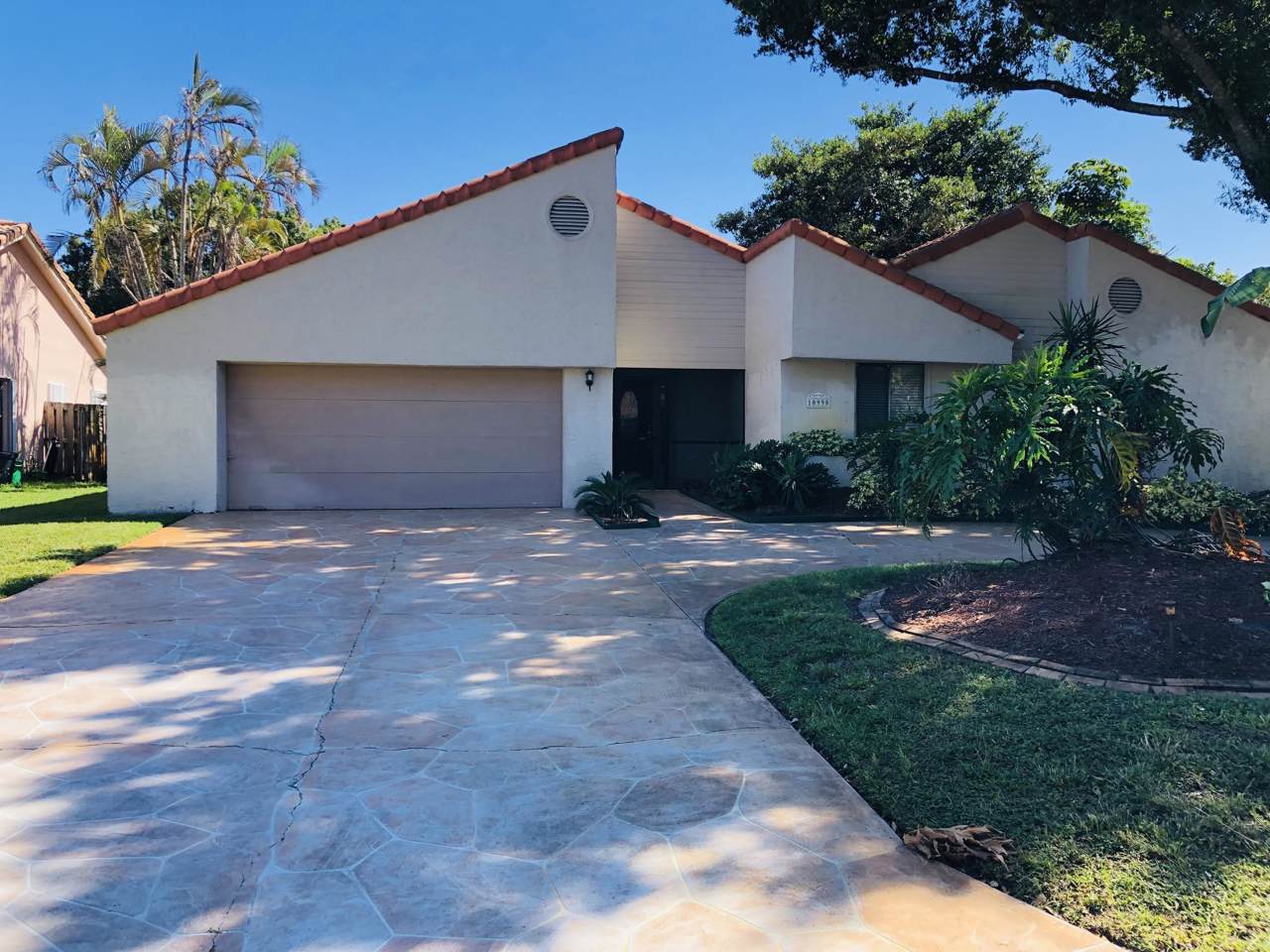 10998 1st Manor - Photo 1