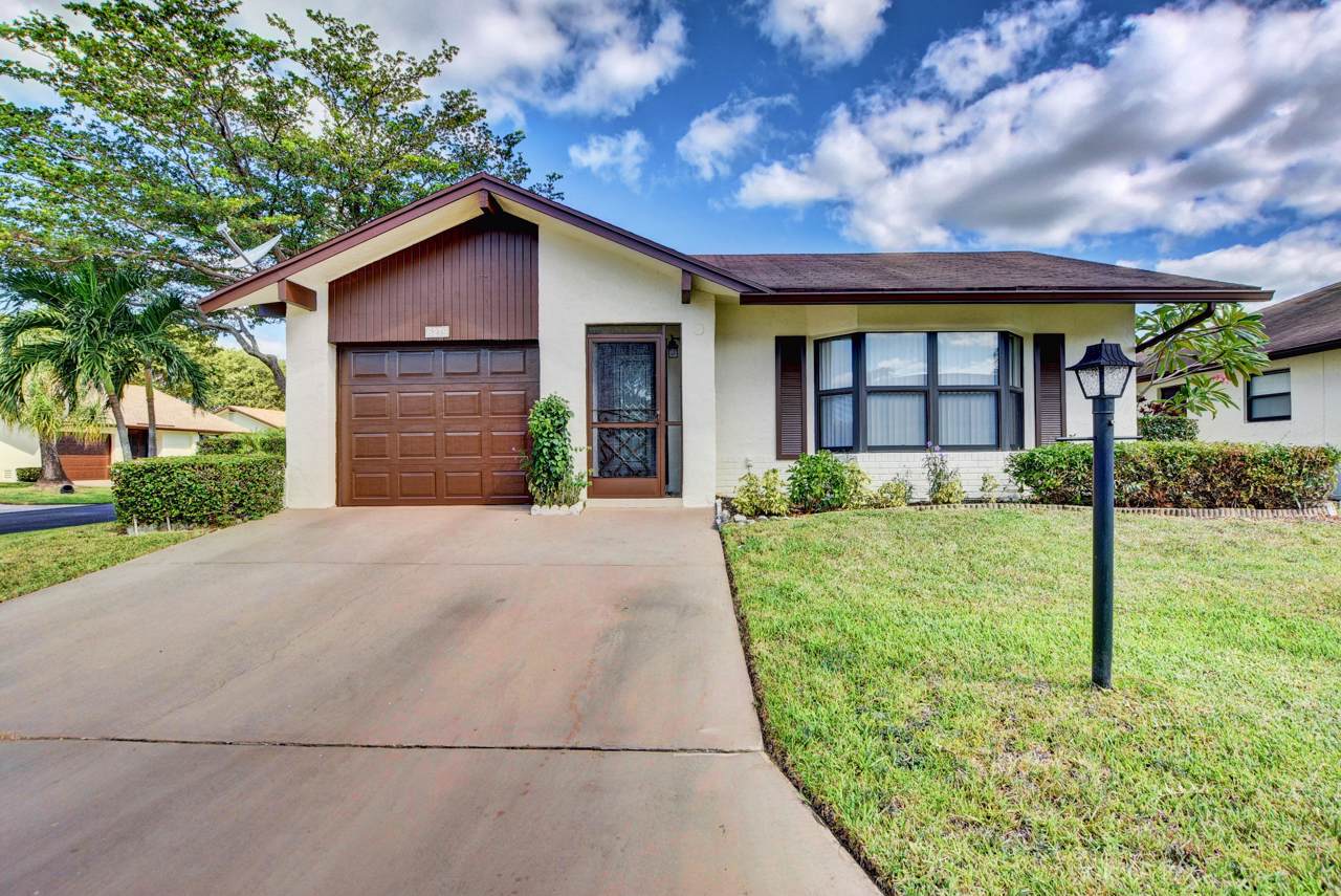 6279 Lakemont Circle - Photo 1