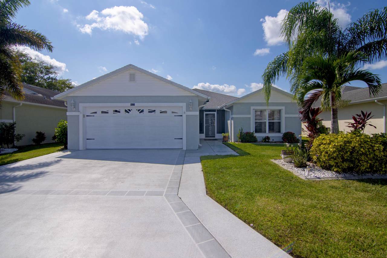 6625 Alemendra Street - Photo 1