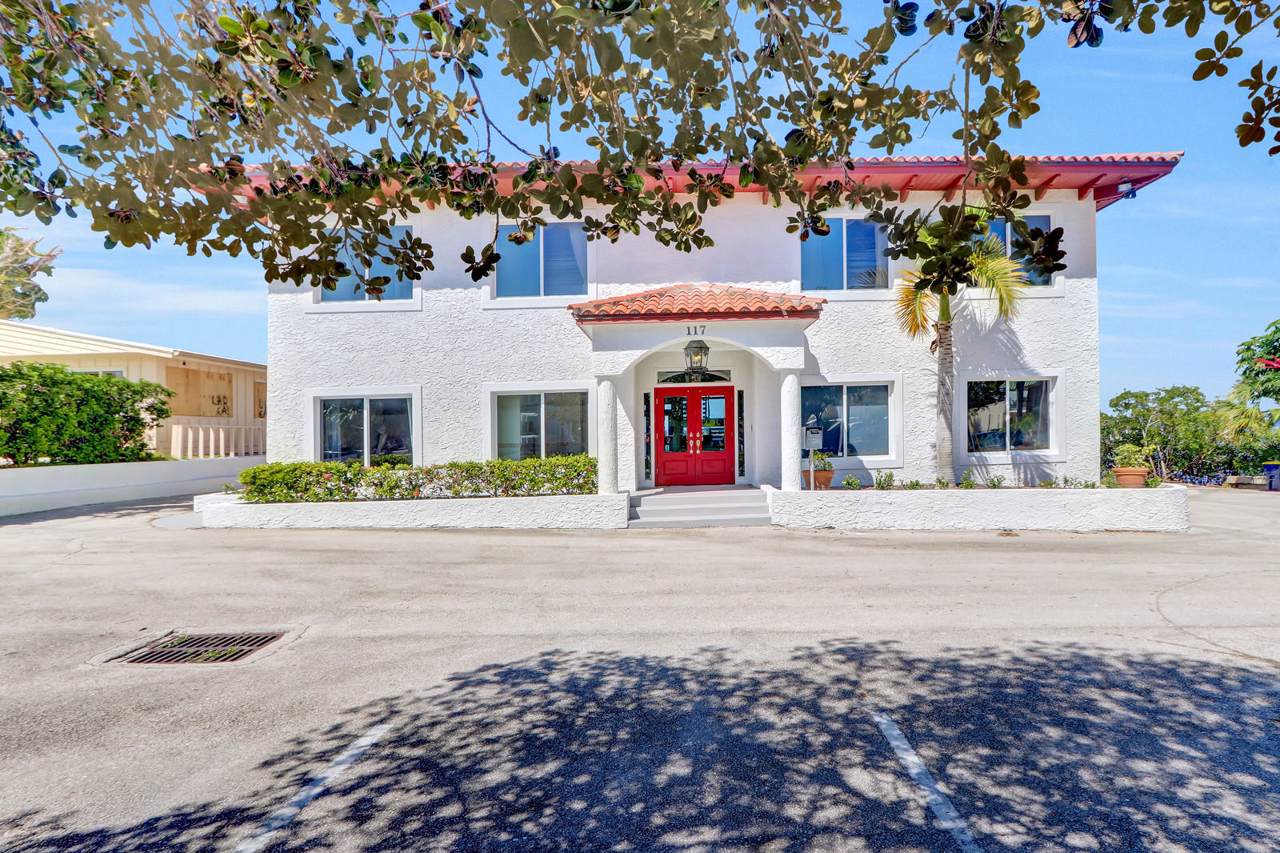 117 Seminole Street - Photo 1