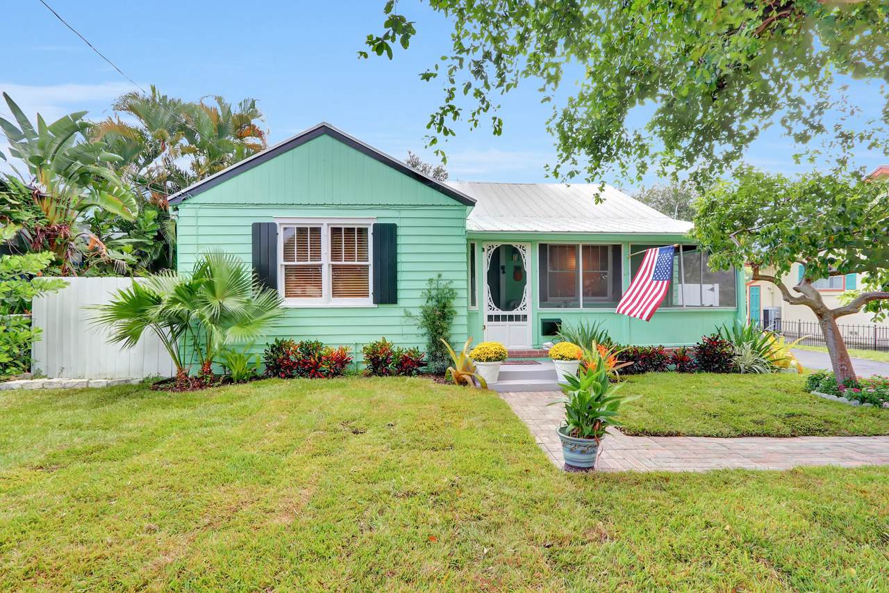 407 Swinton Avenue - Photo 1