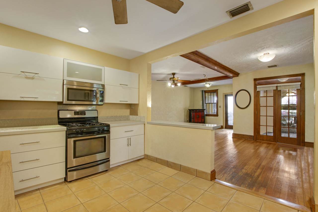 723 2nd Avenue - Photo 1
